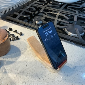 Ahornholz iPhone Stand | Handyständer | Geschenk für Ihn | Geschenk für Sie