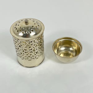 Handcrafted Unlacquered Brass Bathroom Bin – Engraved Waste Basket & Decorative Toilet Storage