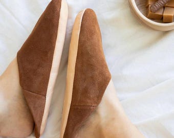 Relax Naturally | Handmade Moroccan Slippers | Eco-Friendly Leather Babouche | Unisex House Slip-Ons