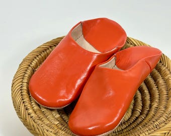 Natural Leather Moroccan Slippers | Handmade Babouche Shoes | Unisex Slip-On Flats | Comfortable Indoor Footwear