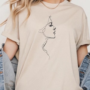 Minimalist Face Line Art Shirt Abstract Woman T Shirt Aesthetic One Line Drawing Tee Modern Art Graphic Shirt Gift for Her Trendy Tshirt