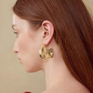 Gold Abstract Earrings – Sculptural Drop – Statement Jewelry