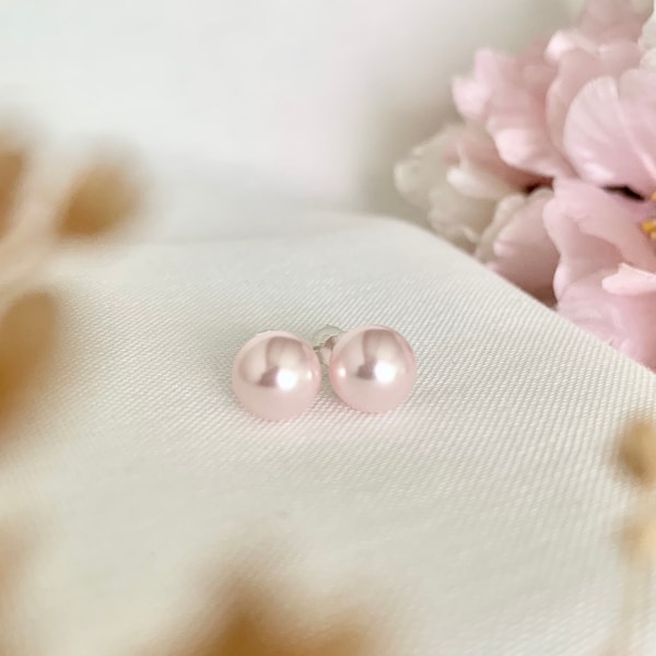 Swarovski pearl in sterling silver ear studs. 8mm pink earring Swarovski pearl studs. Gift under 28. Gift for her. Bridesmaids gift