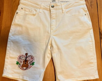 Embroidered White Jean Bermuda Shorts: Heart Embellished Guitar, Rose, Lee Riders, size 10