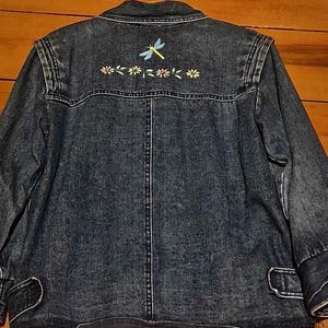 Women&#39;s lined denim jacket hand embroidered with dragonfly and flowers, glass bead accents, size small, brand is Highway Rte.1, vintage 90&#39;s