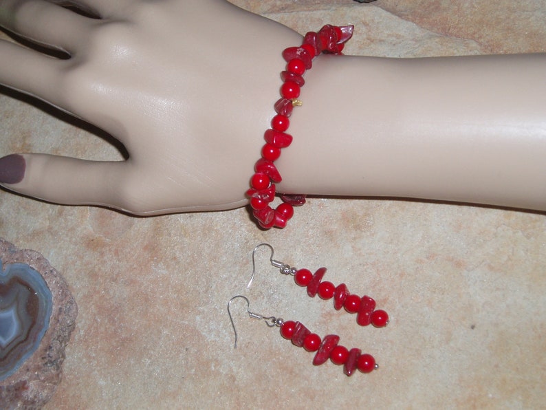 Genuine Red Coral from the South Sea of Japan,Strechy Bracelet and Earrings