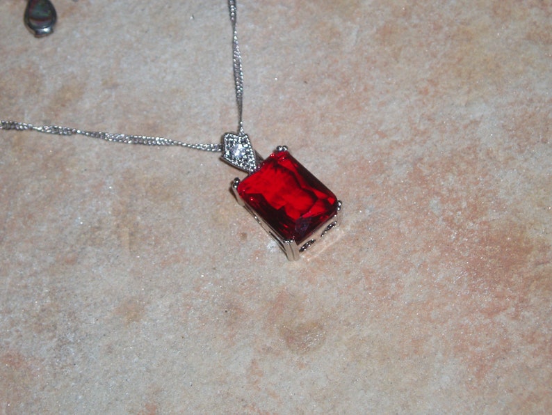 30.50 Carats Red Ruby Gemstone, 925 Silver Pendant Necklace 