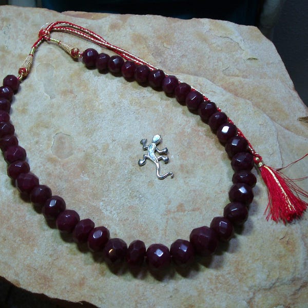 Huge 947.00 Carats of Quality Faceted Montana Corundum Red Ruby Real Earth Mined Gemstone Roundels Necklace