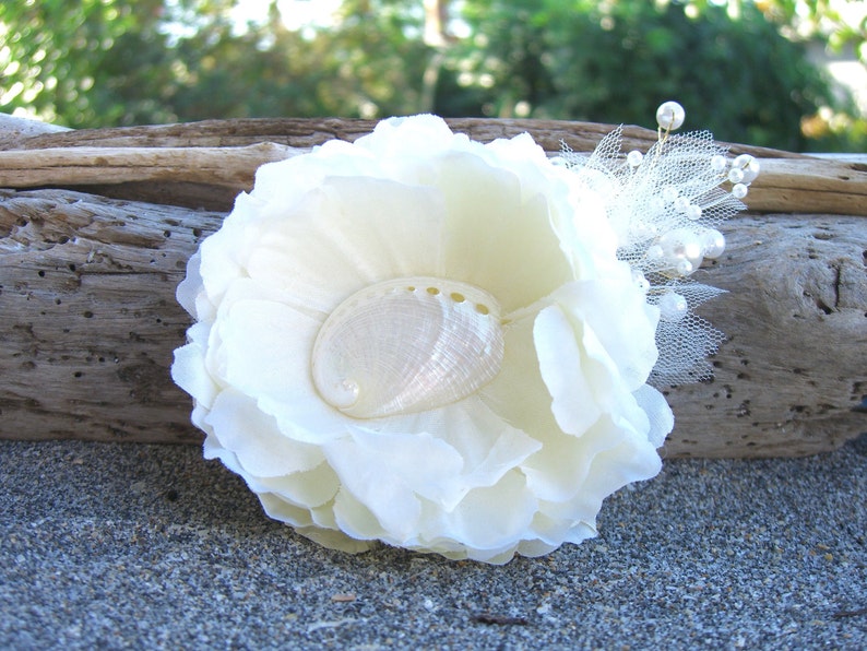 Beach Bridal Hair Piece,Destination Wedding,Seashell Hair Accessory,Mermaid Accessories,Mermaid Bride,Vow Renewals,Seaside Weddings,Ocean