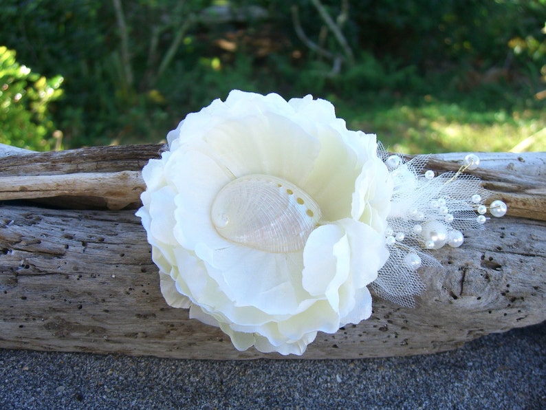 Beach Bridal Hair Piece,Destination Wedding,Seashell Hair Accessory,Mermaid Accessories,Mermaid Bride,Vow Renewals,Seaside Weddings,Ocean