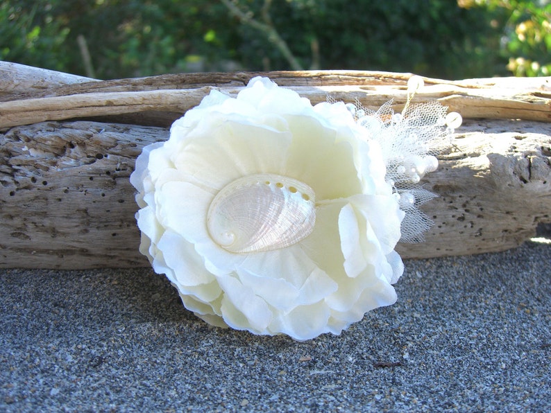 Beach Bridal Hair Piece,Destination Wedding,Seashell Hair Accessory,Mermaid Accessories,Mermaid Bride,Vow Renewals,Seaside Weddings,Ocean