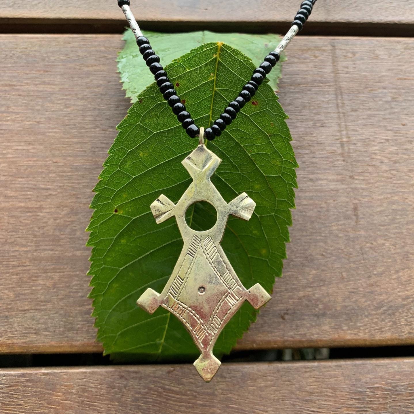 Collier Ethnique Touareg Ancien - Cuir Et Argent Bas Titre, Tour De Cou
