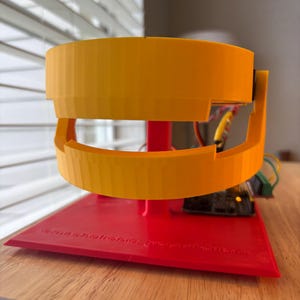Boca animatrônica impressa em 3D: acessório de cosplay controlado remotamente