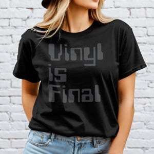 Vintage Vinyl T-Shirt - Retro Record Tee - Music Lover Graphic Shirt - Aesthetic Concert Outfit - Gift for Her or Him - Music Gift Idea