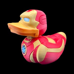 Birthday Gift Iron Man Duck Superhero Present Marvel Fan Collectible Rubber Figure Unique Desk Toy Office Display Piece Avenger Enthusiast Collector Item 3D Printed Premium PLA Red Gold Armor Arc Reactor Design Shelf Statue Novelty