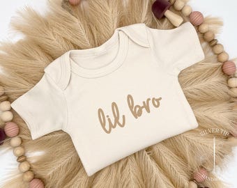 Embroidered lil bro Bodysuit, Newborn Baby Gift, Gender Reveal Bodysuit, little brother Bodysuit, Pregnancy Announcement to Grandparents