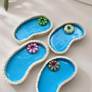 Plato para anillos de piscina de arcilla polimérica con flotador, plato para joyas de piscina hecho a mano, regalo para despedida de soltera, joyero de verano, regalo para ella, decoración flotante para piscina