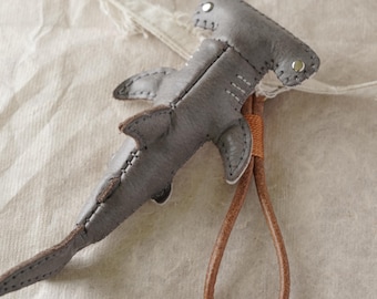Leather Hammerhead Shark Keychain Ocean Animal Bag Charm Handmade Sea Life Pendant Key Ring Gift For Ocean Lovers