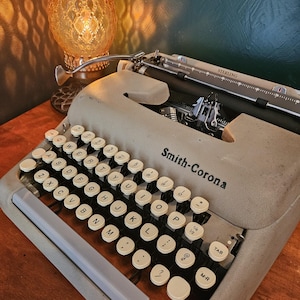 Vintage 1959 Smith Corona Sterling 5A Series Typewriter with Case