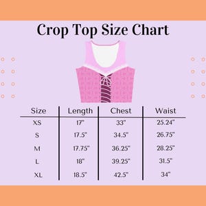 Puede incluir: Tabla de tallas para un top corto con medidas en pulgadas para las tallas XS, S, M, L y XL. La tabla muestra las medidas de largo, pecho y cintura para cada talla.