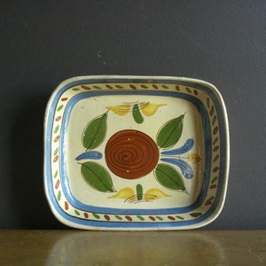 Einzigartige rechteckige Schale - Handbemalte Grün, Rot, Gelb, und Blau verzierte Schale - Vintage Tonschale im Tlaquepaque Stil - Mid Century mexikanischen