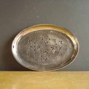Vassoio vintage in argento - Mini vassoio ovale in argento placcato o vassoio da portata - Vassoio traforato con motivo giglio