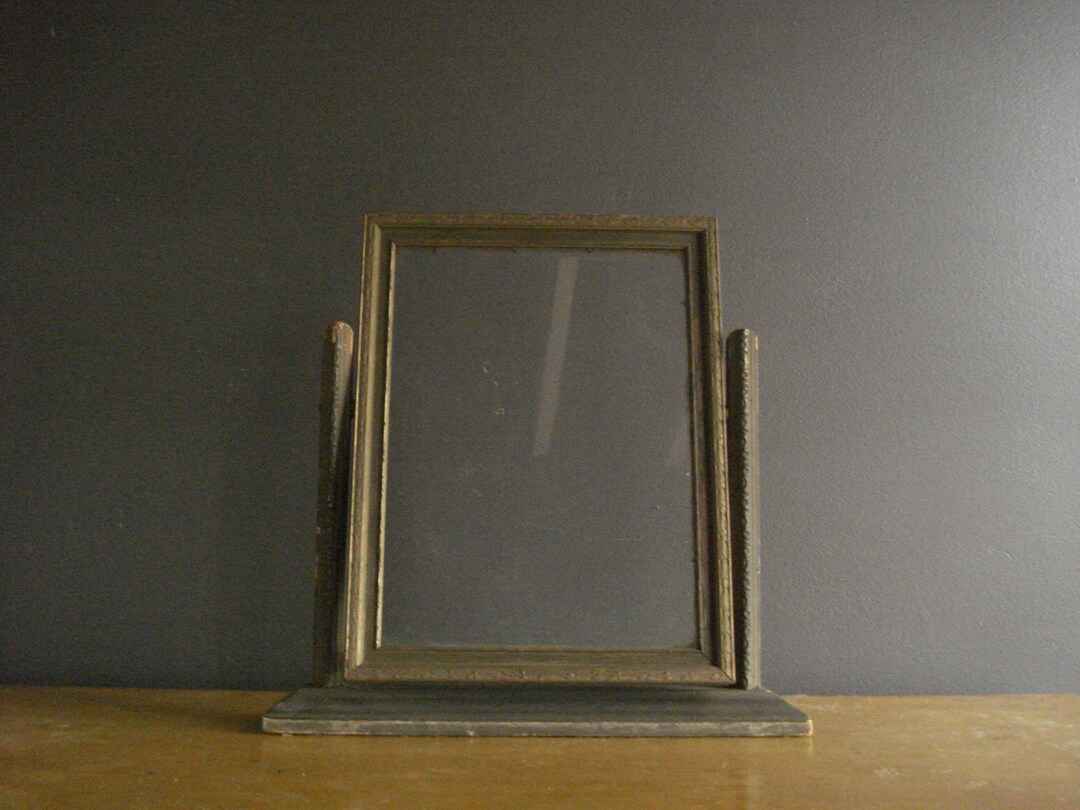 Prettu Frame Pretty Frame - Vintage Carved Wood Art Deco Art Nouveau Suspended ...