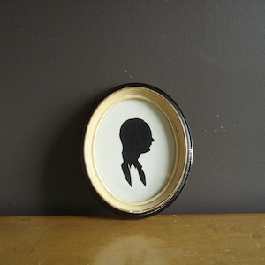 Small Framed Silhouette - Small Vintage Right Facing Silhouette of Older Man with Glasses - Black Oval Frame Papercut Portrait