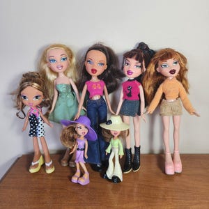 Bratz  Dolls -  lot of seven dolls