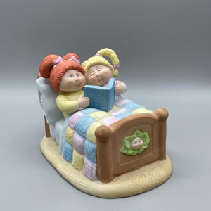Cabbage Patch porseleinen kinderbeeldje Bedtime Story 1984 Xavier Roberts