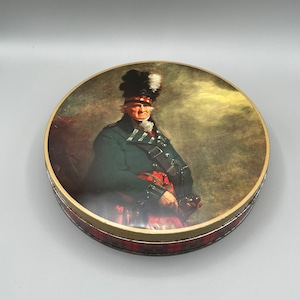 Seltene Vintage Dose mit Bild von Francis MacNab (1734-1816) aus dem Porträt von Sir Henry Raeburn mit dem Titel The Macnab