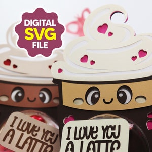 Może przedstawiać: Cyfrowy plik SVG do wydrukowania pudełka na upominek w kształcie kubka do kawy z uroczą buzią i tekstem "Kocham cię latte". Pudełko jest ozdobione sercami i bitą śmietaną.