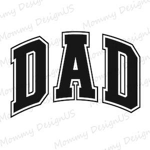 Puede incluir: Diseño gráfico en blanco y negro de la palabra "DAD" en una fuente audaz de estilo universitario. Las letras están delineadas en blanco, con un ligero arco. El diseño está sobre un fondo blanco.