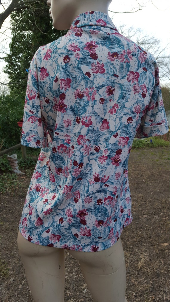 Vintage Shirt Holiday Womens Shirt Print Shirt Fl… - image 3