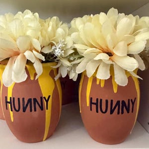 Pooh Hunny Centerpiece (flowers not included)
