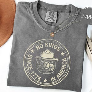 Comfort Colors® NO KINGS In America Since 1776, Protest Shirt, Unisex Anti-Fascism T-Shirt, Unique Logo Print, Anti-Trump Tee