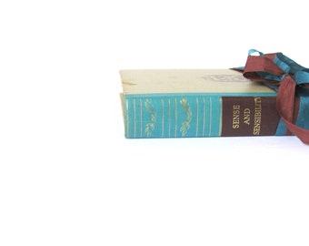 Sense and Sensibility: 1949 Vintage Jane Austen Book, Illustrated Edition