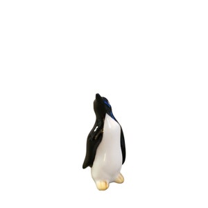 Adelie Penguin Figurine Vtg Porcelain Sea World FREE SHIPPING Souvenir