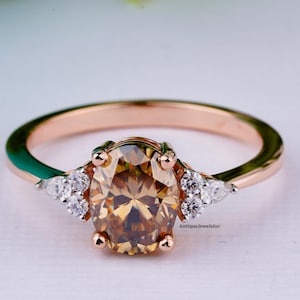 Oval Cut Braun Champagner Moissanite Ring Cluster Set Moissanite Diamant-Verlobungsring Prong Set Diamant-Hochzeitstag Geschenk für sie