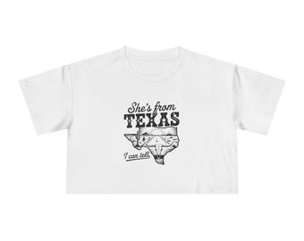 Texas Karte mit Cowgirl Stiefeln Crop T-Shirt | Ich kann sagen, dass sie aus Texas ist