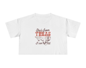 Shes aus Texas kann ich Cowgirl erzählen | Stiefel Illustration Crop T-Shirt | Zustand stolz