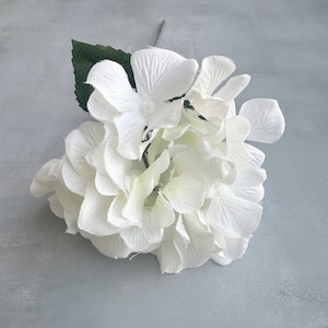 Small White Hydrangea Head with Short Stem - Artificial Flowers, Blossoms, Silk Flowers - PRE-ORDER