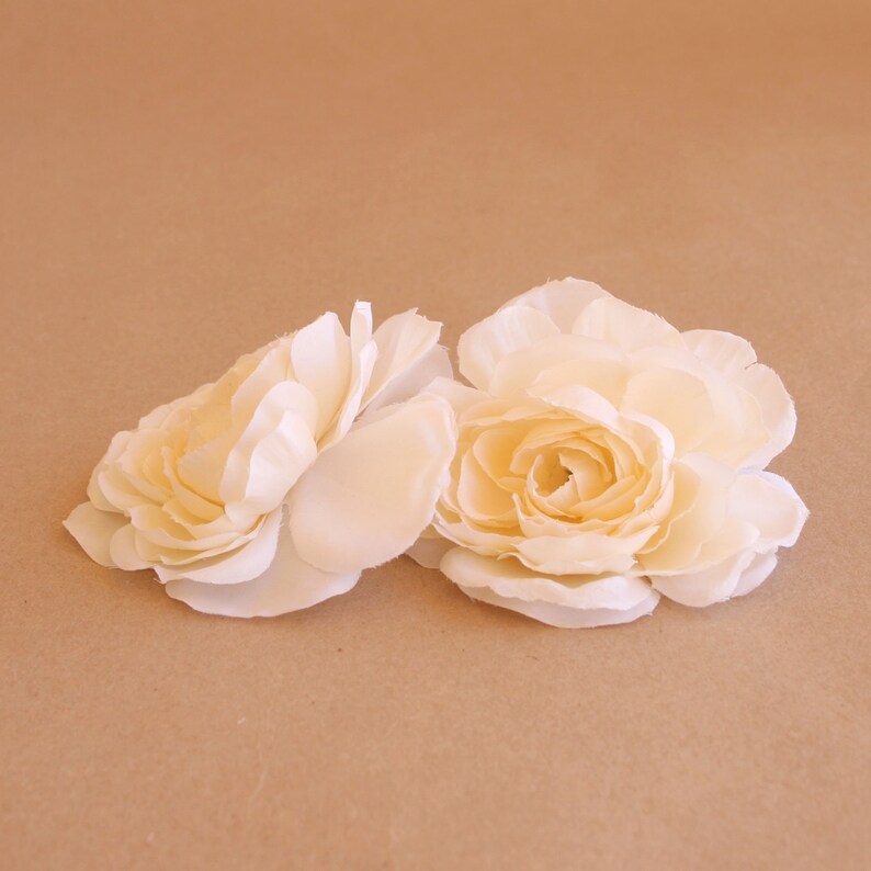 2 Cream Silk Ranunculus Artificial Flowers Silk Flower Etsy