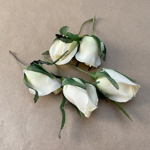 7 Pale Yellow Rose Buds - Artificial Flowers, Silk Roses, Flower Heads