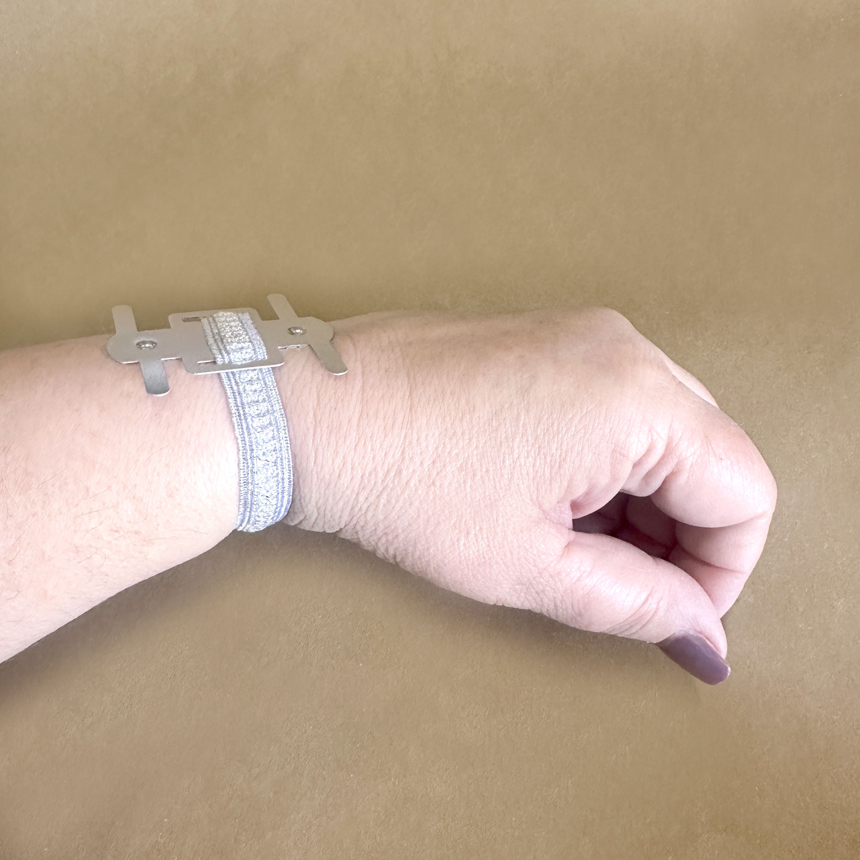 Elastic Corsage Wristlet - Silver