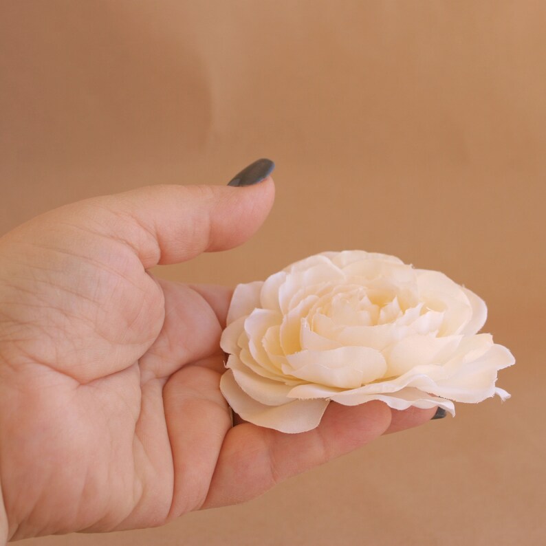 2 Cream Silk Ranunculus Artificial Flowers Silk Flower Etsy