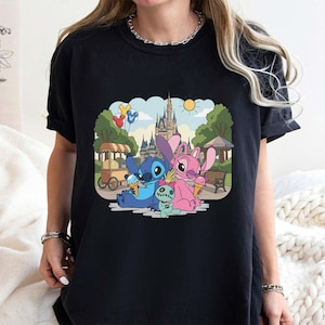 Stitch and Angel Shirt, Aquarell Cartoon Magic Kingdom T-Shirt, Disney Paar Urlaub, Flitterwochen Sweatshirt, Cinderella Castle Snacks Bild 4