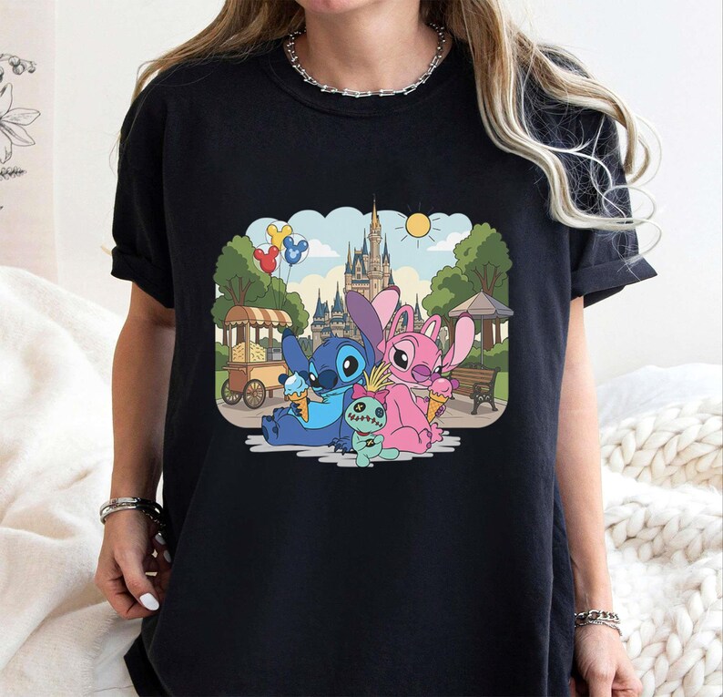 Stitch and Angel Shirt, Aquarell Cartoon Magic Kingdom T-Shirt, Disney Paar Urlaub, Flitterwochen Sweatshirt, Cinderella Castle Snacks Bild 4