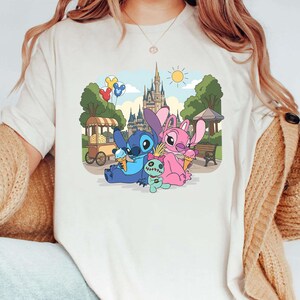 Stitch and Angel Shirt, Aquarell Cartoon Magic Kingdom T-Shirt, Disney Paar Urlaub, Flitterwochen Sweatshirt, Cinderella Castle Snacks Bild 9