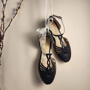 Handmade, Vegan Leather, Womens Shoes. Mary Jane Style, Flat Sandals, Ankle Strap, Handcrafted in Mexico
